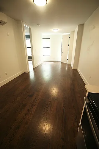 425 S 5th St #4F Photo 1 425 S 5th St #4F Photo 1