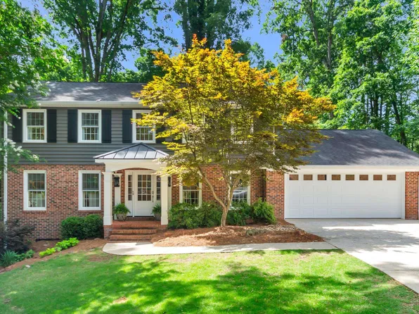 106 Stone Ridge Ct, Greer, SC 29650