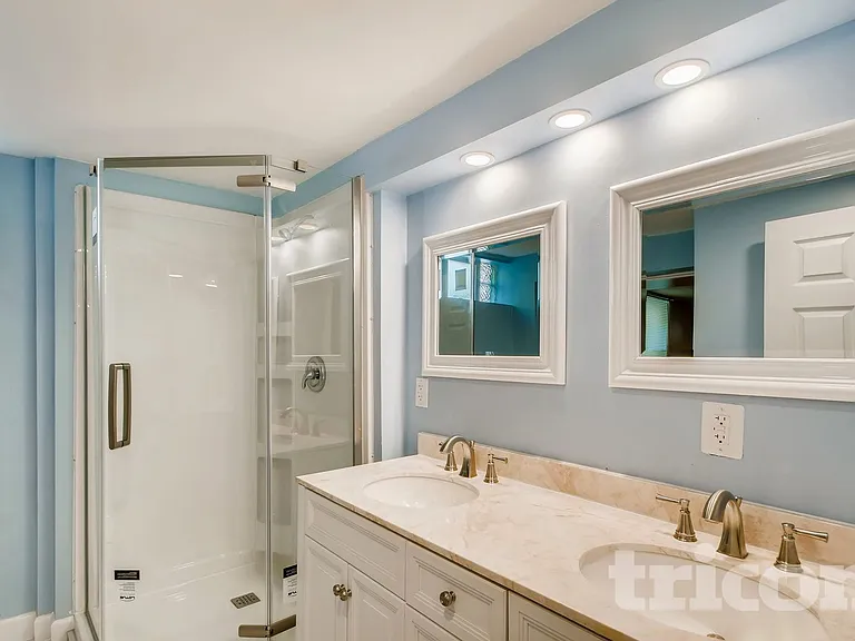 2545 Edgerton St — Photo 12