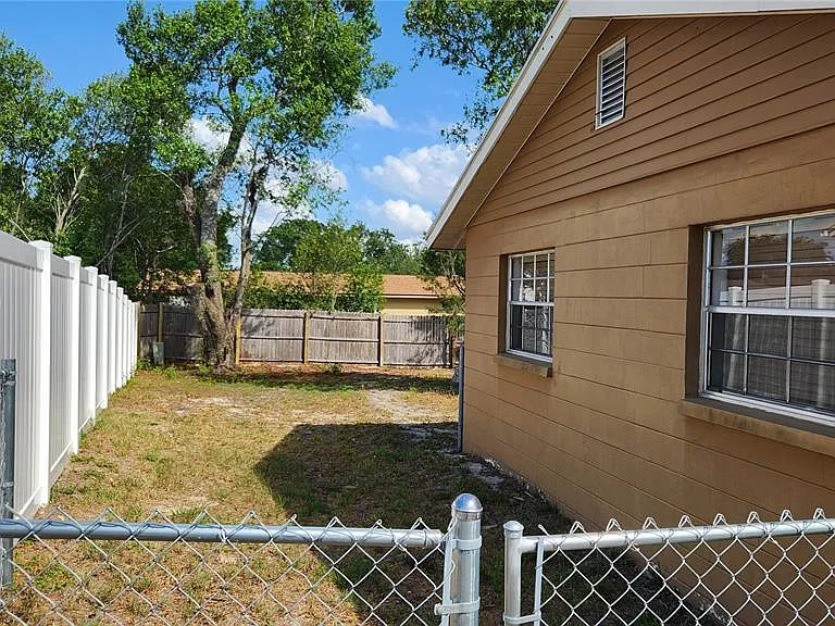 4518 Yorkshire Ave — Photo 5