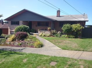 9043 39th Ave SW, Seattle, WA 98136