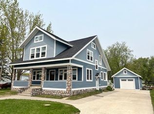 316 Minnesota Ave W, Sebeka, MN 56477