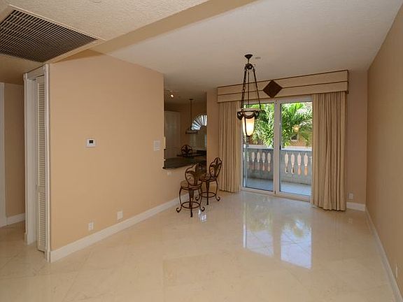 3rd image of 1760 Bay Dr
