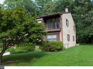196 Bishops Dr, Aston, PA 19014