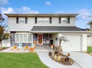 40 Tidewater Ave, Massapequa, NY 11758
