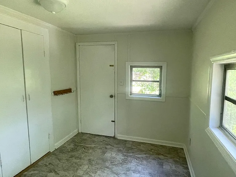 725 Gales Ave — Photo 6