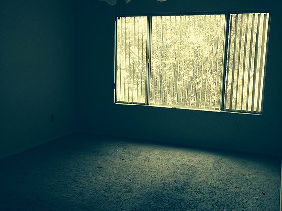 3rd image of 3104 Tarpon Dr Unit 201
