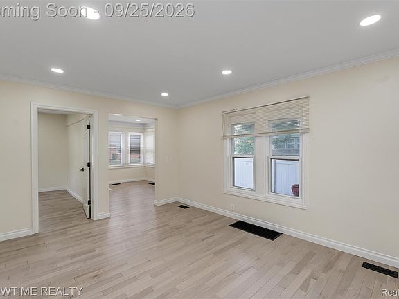 5th image of 9 Hubbard St
