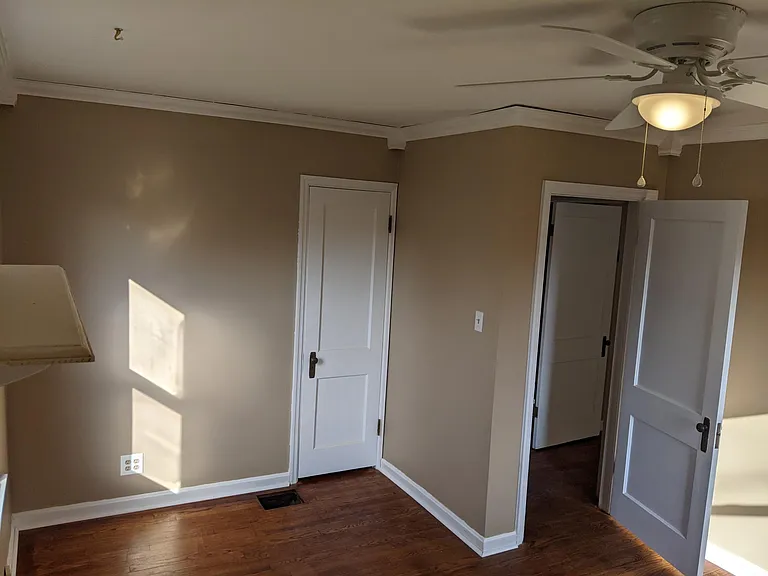 1719 Shirley Ave — Photo 8