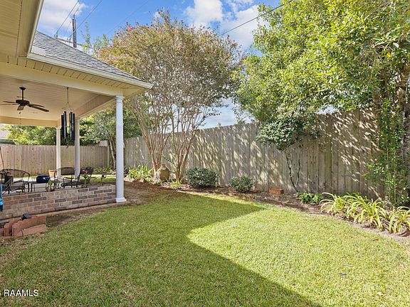 3rd image of 304 Kings Cove Cir