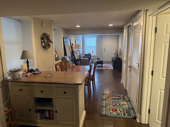 4th image of 1617 N Fairfield Ave Unit G