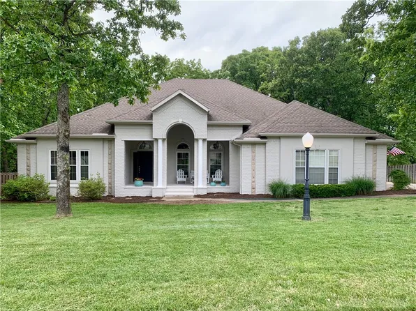 2899 N Old Dominion Way, Fayetteville, AR 72703