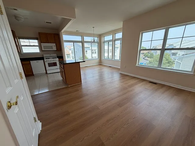 6416 Ocean Ave N #2 — Photo 4