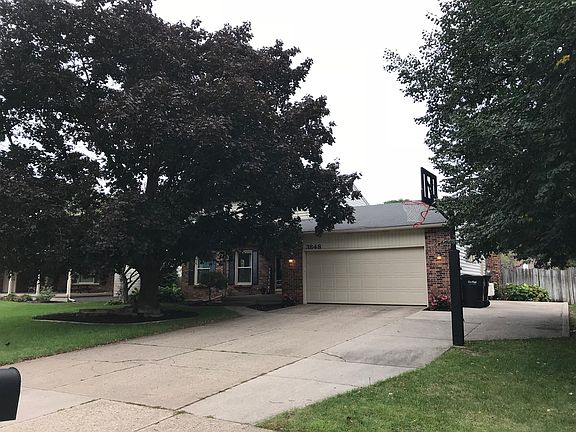 2nd image of 3848 Meadowood Ln SW