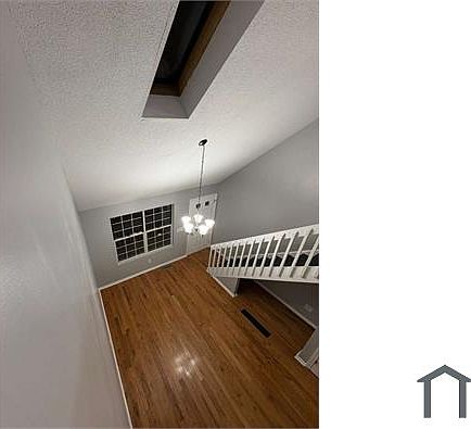 3rd image of 19 Fairmont Ave