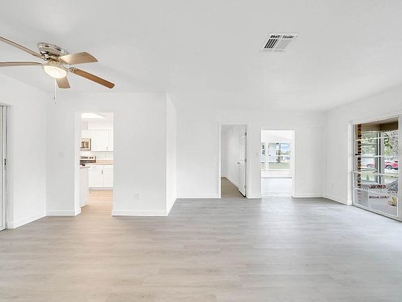 4th image of 1160 Fountainhead Dr