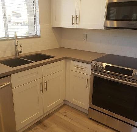 3rd image of 221 Oak Leaf Dr #203