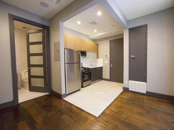 3rd image of 127 Boerum St #1FF
