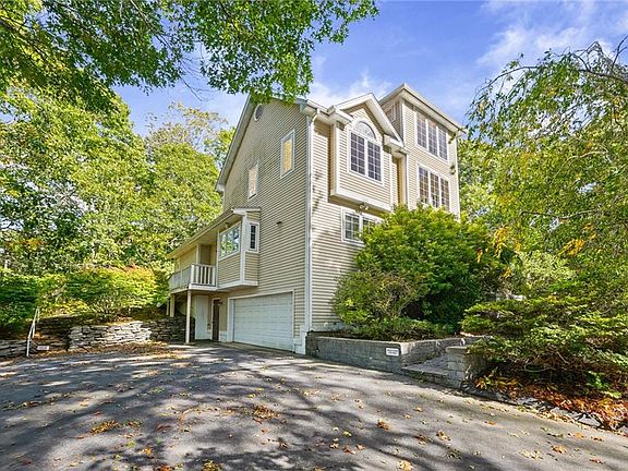 2nd image of 44 Rock Ridge Rd