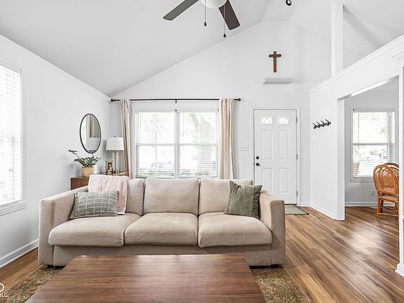 4th image of 6142 Evanston Ave