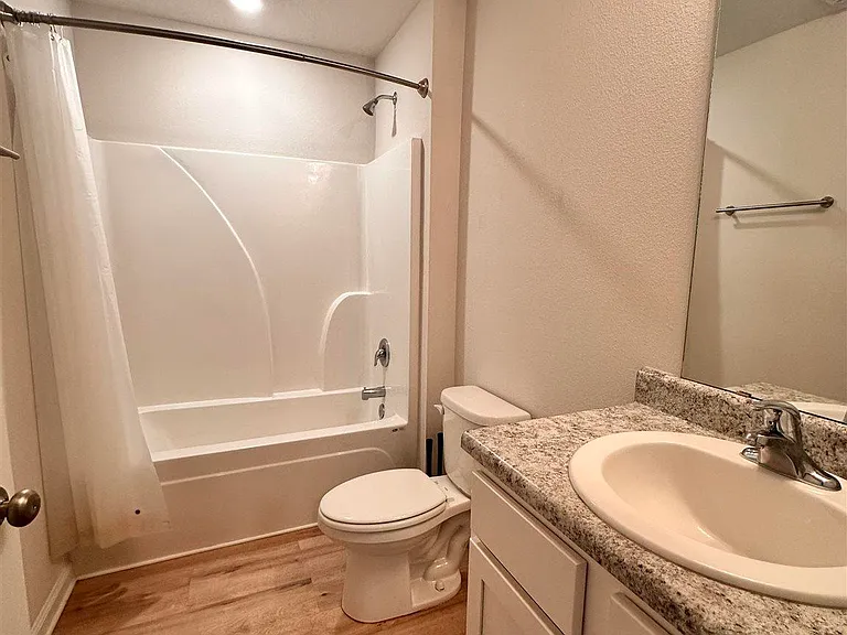 1040 Lovebird Ct — Photo 17