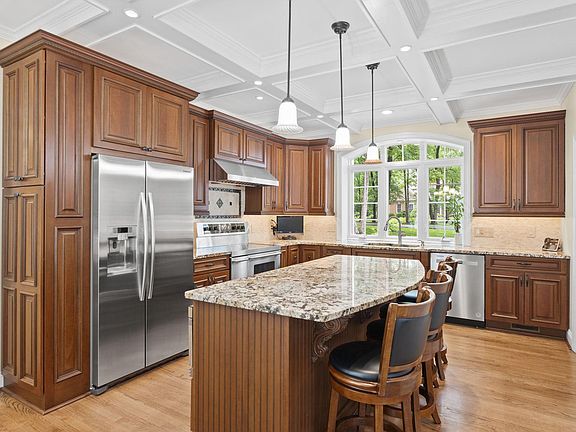 5th image of 10714 Kirkland Dr