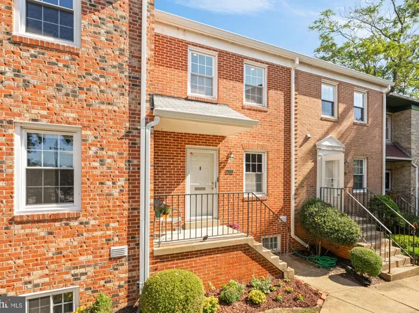 4377 Cherry Hill Rd APT C, Arlington, VA 22207