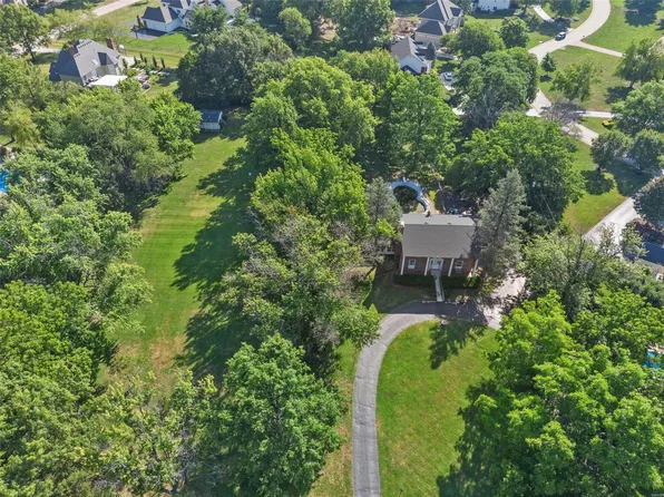 2300 Kehrs Mill Rd, Chesterfield, MO 63005