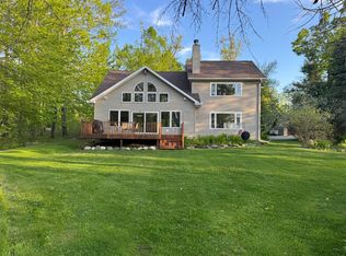 11084 Kings Point Rd, Alanson, MI 49706