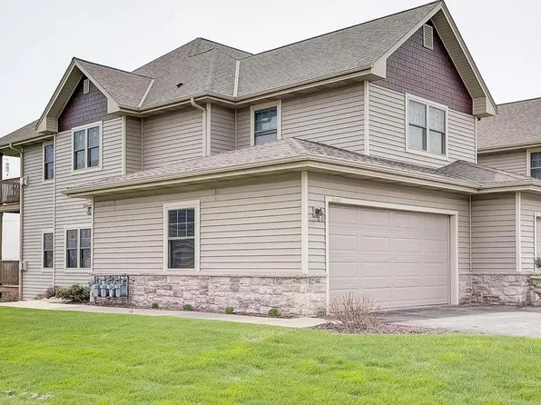 1660 New Port Vista DRIVE, Grafton, WI 53024