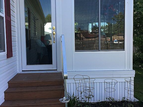 Enclosed porch