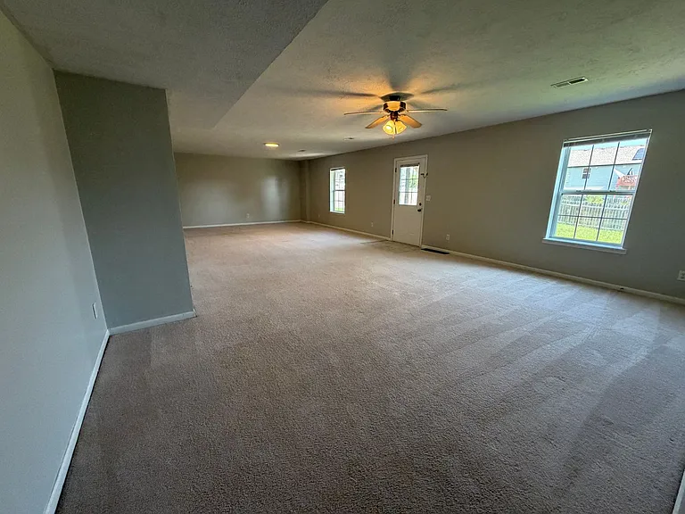 135 Lyle Curtis Cir — Photo 27