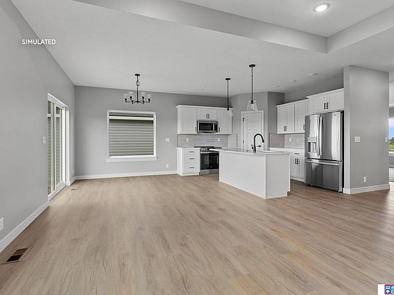 4th image of 9538 85th St