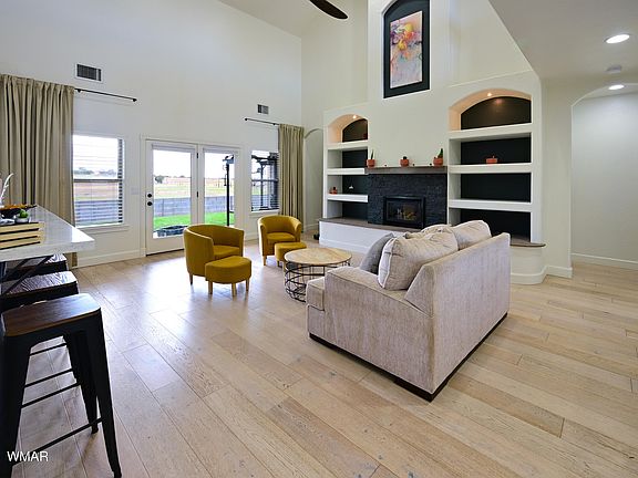 5th image of 1760 N Medina Loop