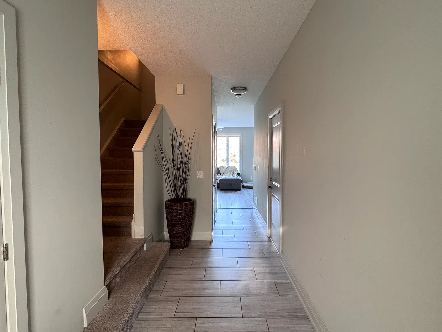 3 bed, 2.5 bath, 1600 sqft, $2,700 — Photo 3