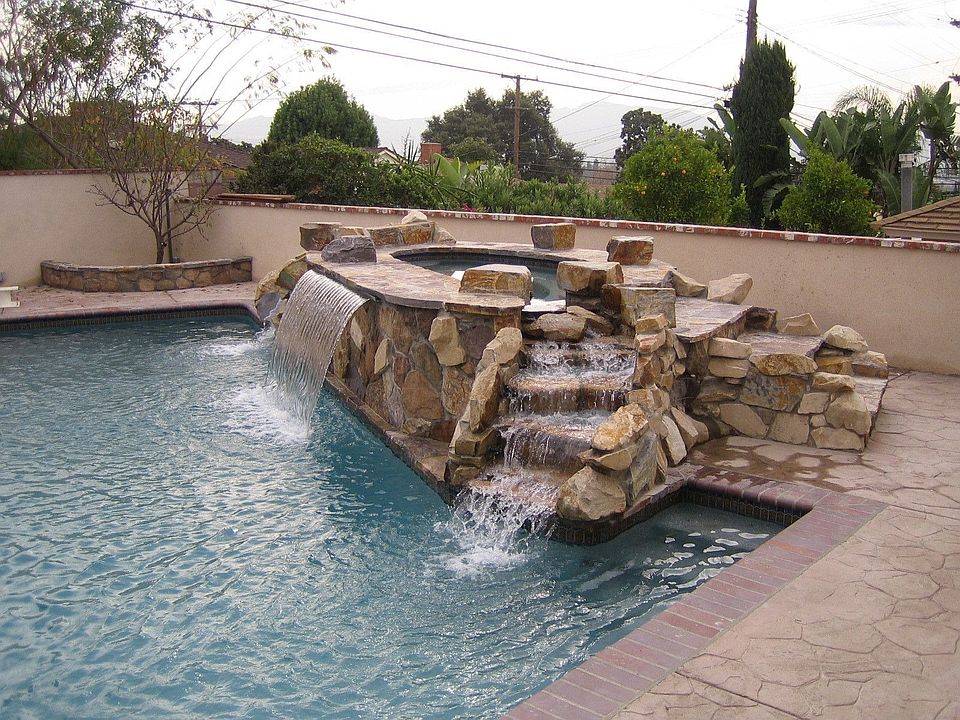2nd image of 812 Cambridge Dr