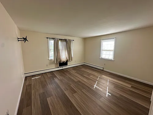 1256 Farmington Ave #C Photo 1