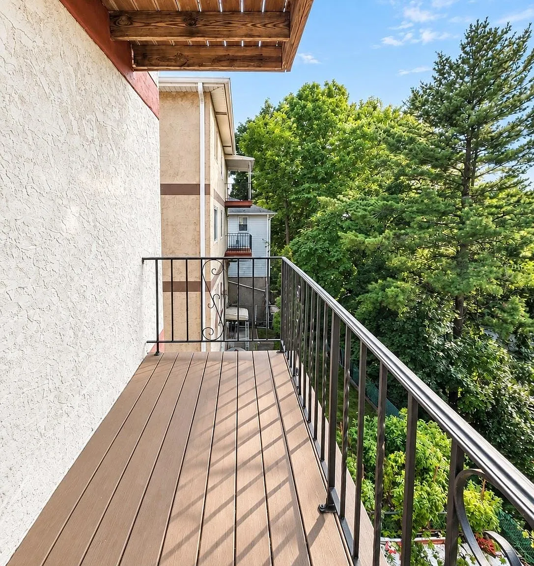 185 Bennett Ave — Photo 4
