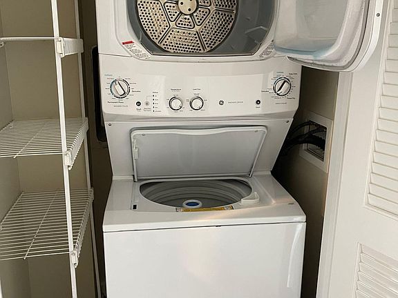 4th image of 220 Quarry St #4512