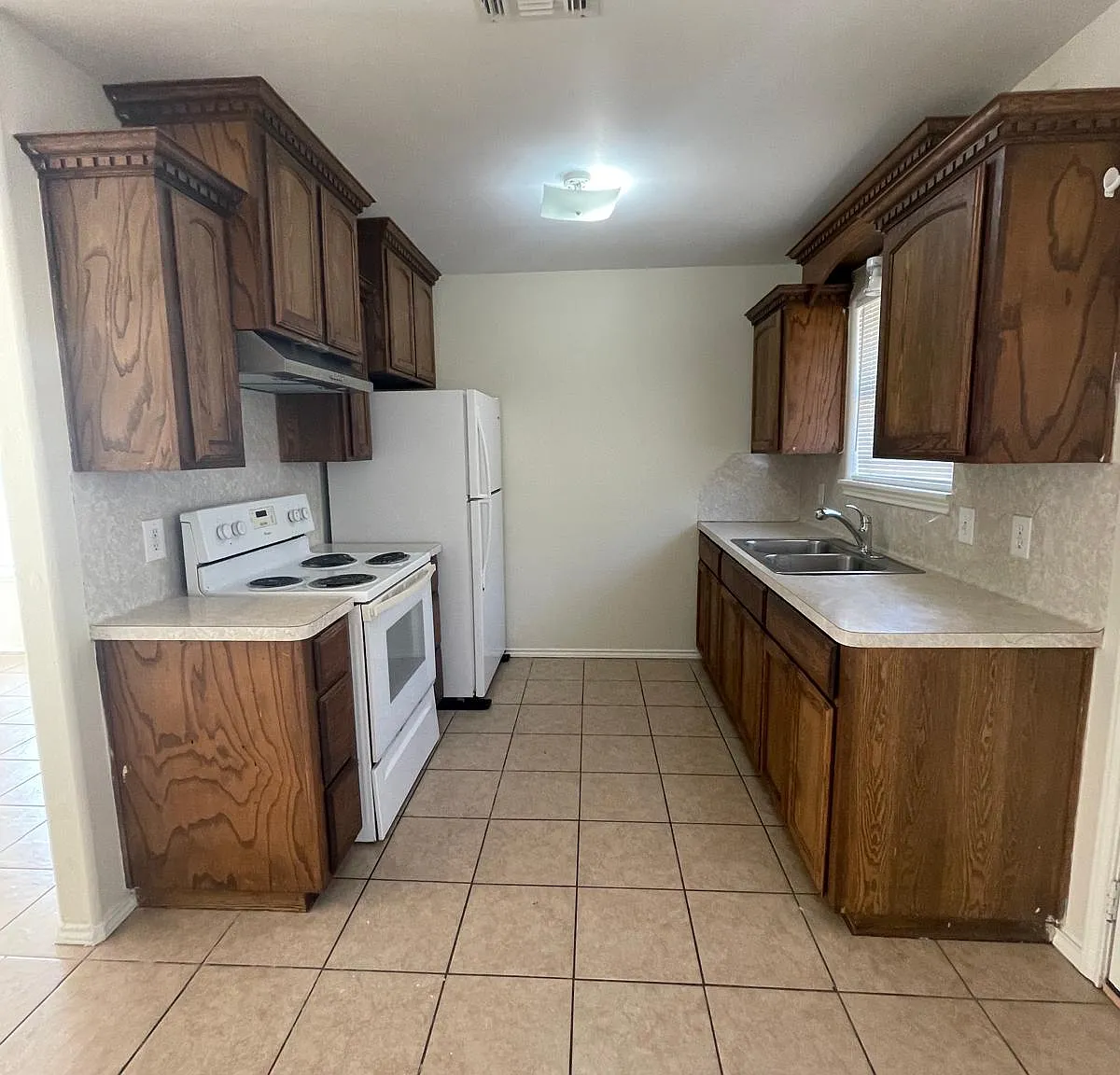 1806 South Ironwood Street - D — Photo 3
