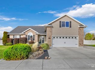 1002 Oakwood Ave, Burley, ID 83318