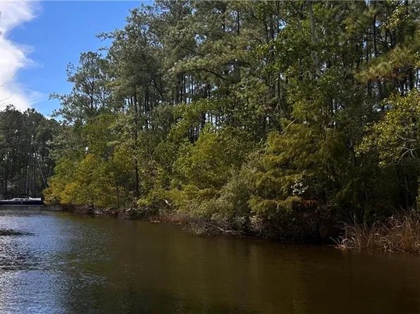 29110 Grand Ave, Lacombe, LA 70445