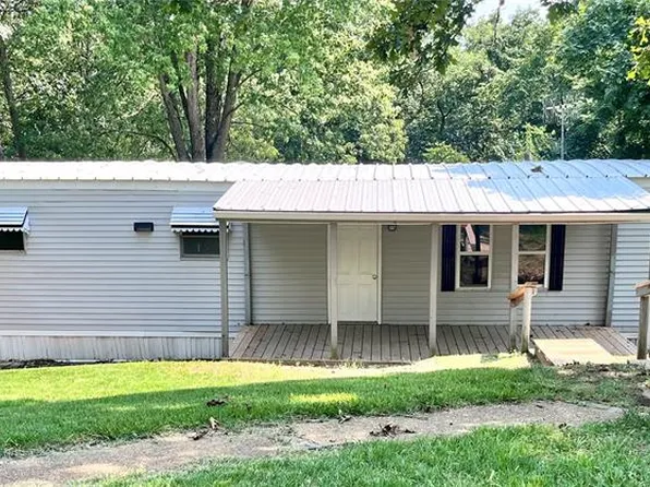 3867 Flucom Rd, De Soto, MO 63020