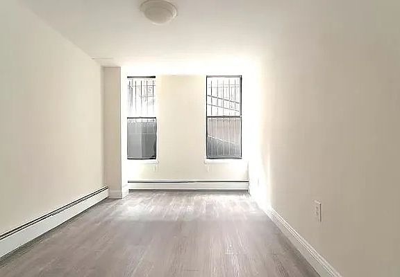 4th image of 231 E 13th St #L