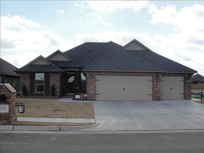 1st image of 17017 Avila Ln