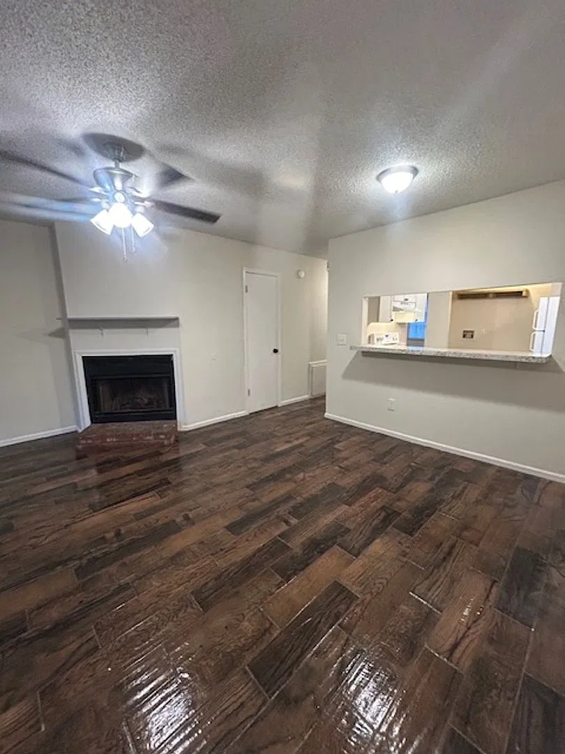 Two bedroom/1.5 bath townhome in Irmo near the Lake Murray Dam. — Photo 3