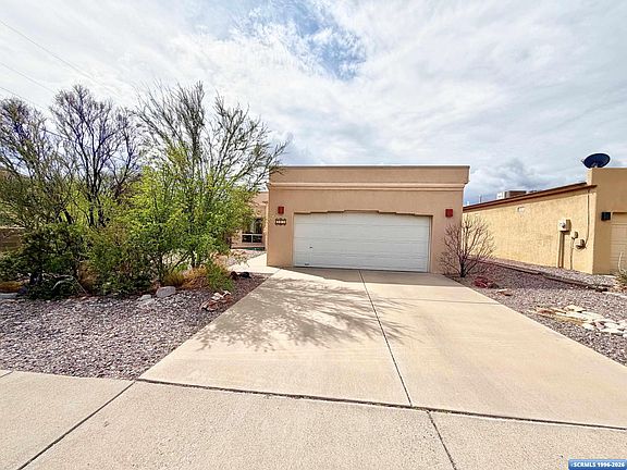 2nd image of 401 Chavez Ln