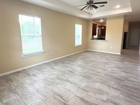 3rd image of 1040 Trinidad St