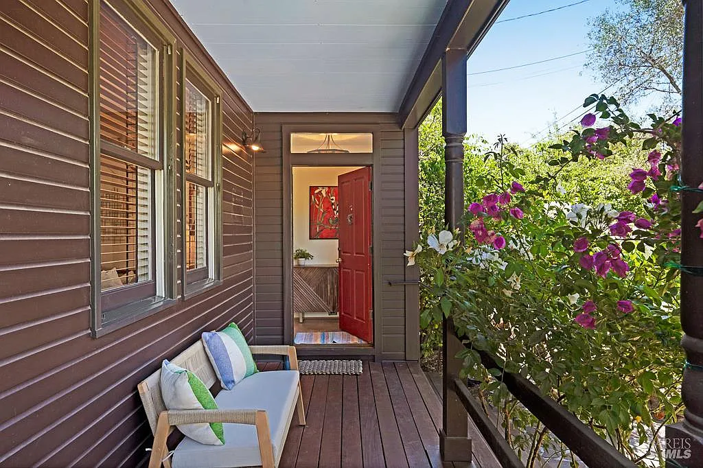 21234 Geyserville Avenue - Photo 5