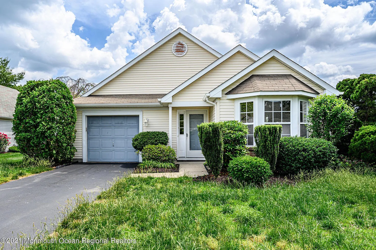 2369 Braddock Rd photo 1